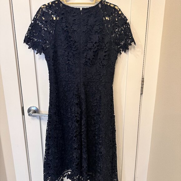 Eliza J Elegant Dress for Any Special Occasion - Picture 2 of 4